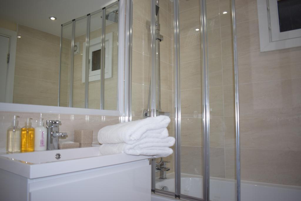קארדיף Sky Night Serviced Apartments מראה חיצוני תמונה